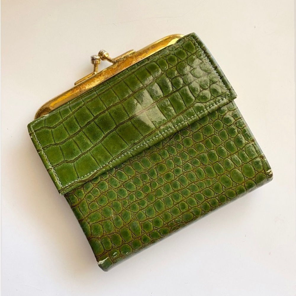 Princess Gardner Vintage Crocodile Embossed Wallet - Olive Green